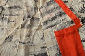 アンティーク着物　大正〜昭和初期　鶴丸柄　縮緬着物(正絹、古布)(R-045370)