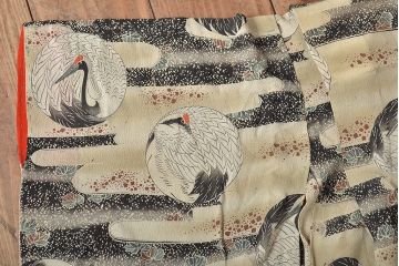 アンティーク着物　大正〜昭和初期　鶴丸柄　縮緬着物(正絹、古布)(R-045370)