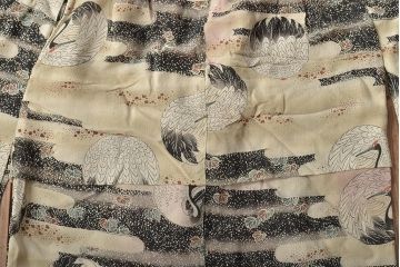 アンティーク着物　大正〜昭和初期　鶴丸柄　縮緬着物(正絹、古布)(R-045370)