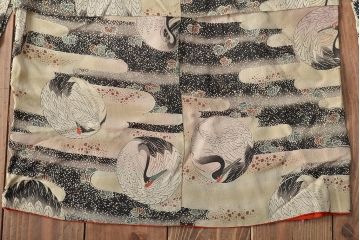 アンティーク着物　大正〜昭和初期　鶴丸柄　縮緬着物(正絹、古布)(R-045370)