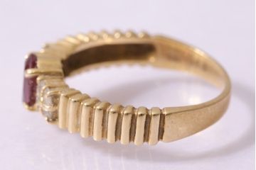 ヴィンテージアクセサリー　K18　ゴールド　ピンククリスタル風のリング(指輪、ビンテージ)(R-045384)