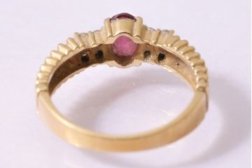 ヴィンテージアクセサリー　K18　ゴールド　ピンククリスタル風のリング(指輪、ビンテージ)(R-045384)