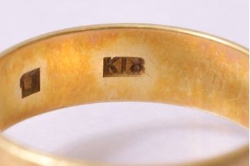 ヴィンテージアクセサリー　K18　ゴールド　梅の図が刻まれたリング(指輪、ビンテージ)(R-045385)