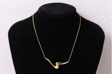 ヴィンテージアクセサリー　K18　0.03ct　曲線のモチーフが目を引くビンテージネックレス(ペンダント)(R-045387)