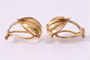 ヴィンテージアクセサリー　K18　ゴールド　モダンスタイルにも合うビンテージイヤリング(R-045392)