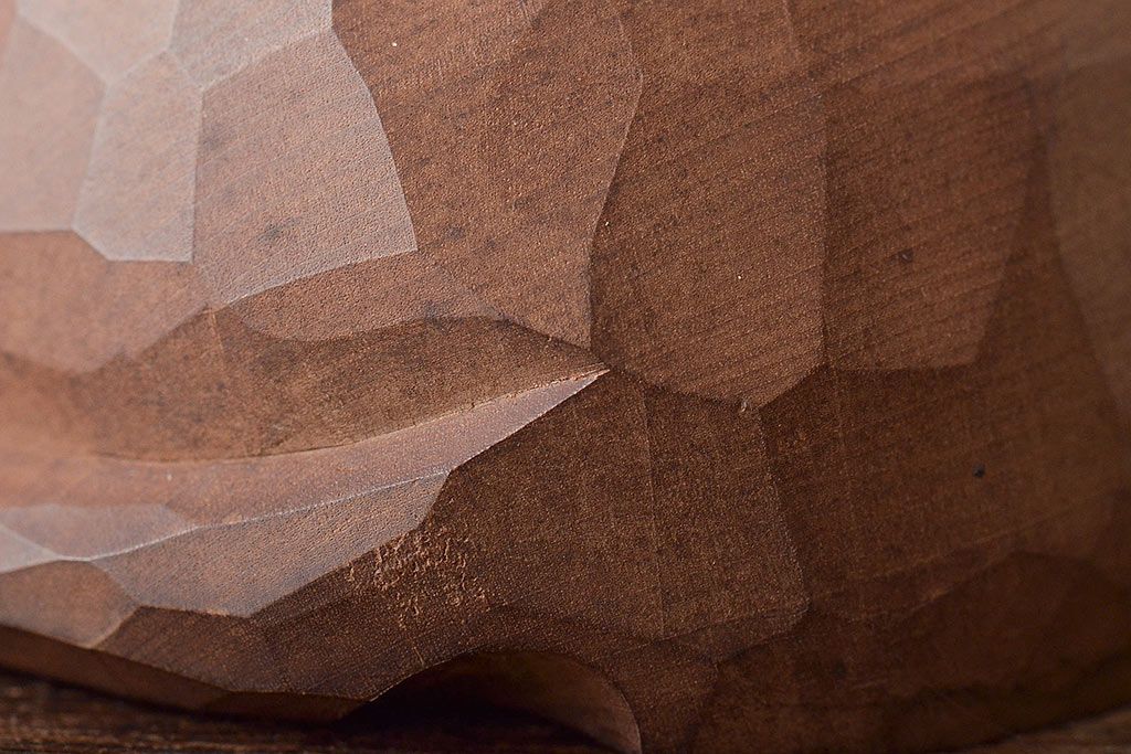 昭和レトロ　眠り猫　木彫　置物(日光一刀彫、置き物、オブジェ)(R-045401)