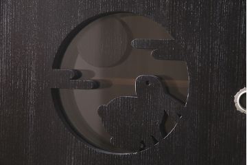 中古　引き戸リメイク　月とうさぎの丸窓が風情漂う加茂総桐箪笥(総桐たんす、衣装箪笥、戸棚、和タンス(R-045409)