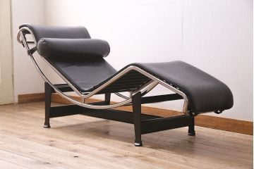 中古　Cassina(カッシーナ)　Le Corbusier(ル・コルビュジエ)　LC4　シェーズロング(寝椅子、タグ付き)(定価約82万)(R-045410)