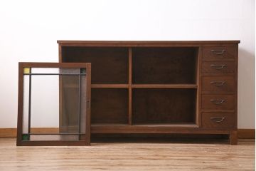 ラフジュ工房オリジナル　古建具リメイク　引き出し付き　色ガラス・レトロガラスが魅力のサイドボード(ガラス戸棚、収納棚、キャビネット)(R-045417)