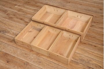 アンティーク家具　昭和初期　前面ケヤキ・ヒノキ材　組子格子が美しい水屋箪笥(収納棚、食器棚)(R-045420)