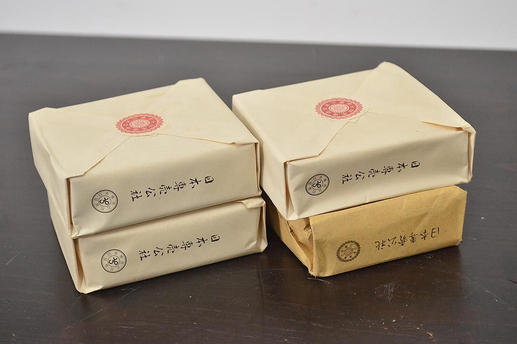 古い　たばこなど色々(ききょう、はぎ、山吹、タバコ、松葉、灰皿、三越マッチ、煙草)(R-045468)