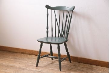 ヴィンテージ家具　当店ペイント　シックなカラーが落ち着きのある空間を演出するダイニングチェア(ウィンザーチェア、椅子、アームレスチェア、ビンテージ、ウインザーチェア)(R-045476)