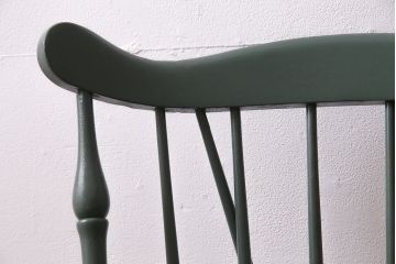 ヴィンテージ家具　当店ペイント　シックなカラーが落ち着きのある空間を演出するダイニングチェア(ウィンザーチェア、椅子、アームレスチェア、ビンテージ、ウインザーチェア)(R-045476)