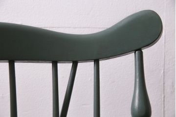ヴィンテージ家具　当店ペイント　シックなカラーが落ち着きのある空間を演出するダイニングチェア(ウィンザーチェア、椅子、アームレスチェア、ビンテージ、ウインザーチェア)(R-045476)