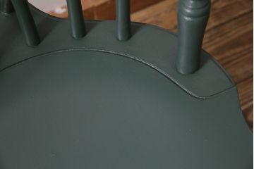 ヴィンテージ家具　当店ペイント　シックなカラーが落ち着きのある空間を演出するダイニングチェア(ウィンザーチェア、椅子、アームレスチェア、ビンテージ、ウインザーチェア)(R-045476)