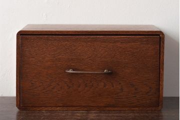 アンティーク家具　昭和レトロ　仕切り付き　シンプルなデザインの小引き出し(小物収納、小物入れ)(R-045477)
