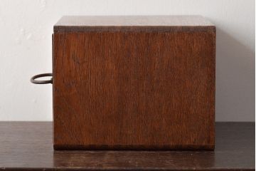 アンティーク家具　昭和レトロ　仕切り付き　シンプルなデザインの小引き出し(小物収納、小物入れ)(R-045477)