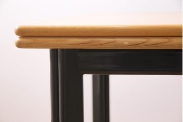 中古　国産　天板拡張式　すっきりとしたデザインのダイニングテーブル(4人掛け、6人掛け、作業台)(R-045497)