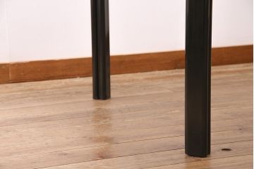 中古　国産　天板拡張式　すっきりとしたデザインのダイニングテーブル(4人掛け、6人掛け、作業台)(R-045497)