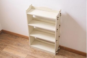 レトロ家具　昭和中期　バニラ色のペイントがお洒落な本棚(ブックシェルフ、収納棚)(R-045500)