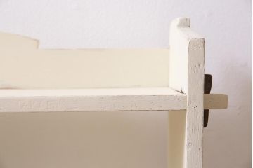 レトロ家具　昭和中期　バニラ色のペイントがお洒落な本棚(ブックシェルフ、収納棚)(R-045500)