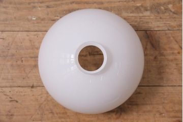 アンティーク照明　和製アンティーク　昭和初期　タッセル(飾り房)付き　丸い形が愛らしい吊り下げ照明(ペンダントライト、天井照明、電笠、シェード)(R-045509)