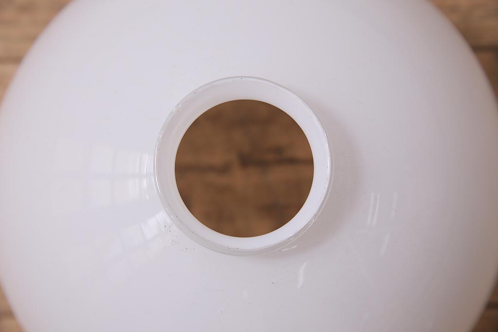 アンティーク照明　和製アンティーク　昭和初期　タッセル(飾り房)付き　丸い形が愛らしい吊り下げ照明(ペンダントライト、天井照明、電笠、シェード)(R-045509)