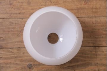 アンティーク照明　和製アンティーク　昭和初期　タッセル(飾り房)付き　丸い形が愛らしい吊り下げ照明(ペンダントライト、天井照明、電笠、シェード)(R-045509)