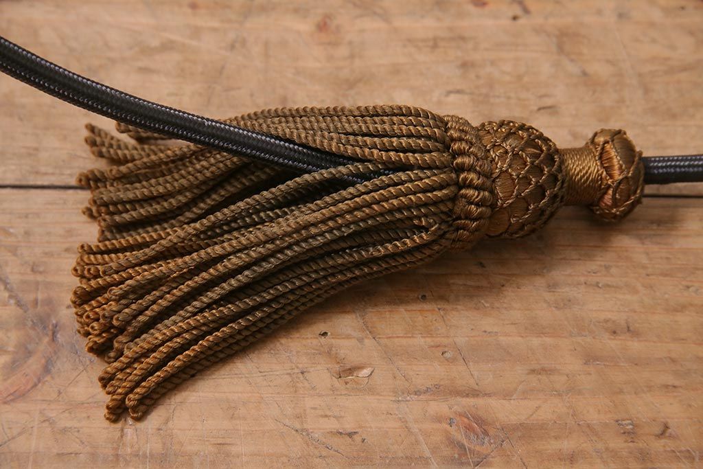 アンティーク照明　和製アンティーク　昭和初期　タッセル(飾り房)付き　丸い形が愛らしい吊り下げ照明(ペンダントライト、天井照明、電笠、シェード)(R-045509)