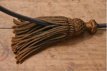 アンティーク照明　和製アンティーク　昭和初期　タッセル(飾り房)付き　丸い形が愛らしい吊り下げ照明(ペンダントライト、天井照明、電笠、シェード)(R-045509)