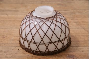 レトロ照明　昭和初期　和の味わい溢れる竹編みのシェードのペンダントライト(電笠、天井照明)(R-045513)