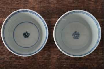 江戸〜明治期　古伊万里　蛸唐草文染付　蕎麦猪口2客(和食器)(R-045524)