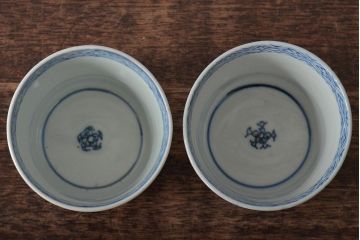 江戸〜明治期　古伊万里　蛸唐草文染付　蕎麦猪口2客(和食器)(R-045525)