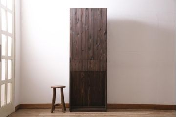 カタログ掲載品　ラフジュ工房オリジナル　無垢材使用　シンプルで使い勝手の良いレトロな薄型ブックシェルフ(収納棚、本棚、ウッドシェルフ)(R-045533)