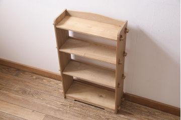 アンティーク家具　昭和初期　ストリップド(剥離)　栓材　楔式　透かしがおしゃれな本棚(飾り棚、シェルフ)(R-045558)