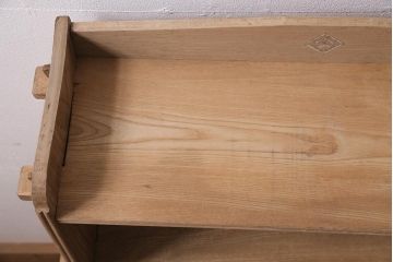 アンティーク家具　昭和初期　ストリップド(剥離)　栓材　楔式　透かしがおしゃれな本棚(飾り棚、シェルフ)(R-045558)