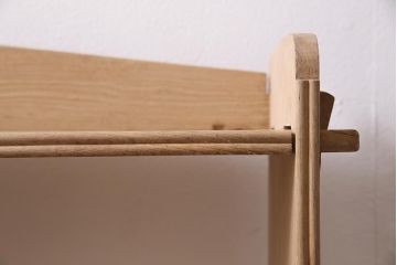 アンティーク家具　昭和初期　ストリップド(剥離)　栓材　楔式　透かしがおしゃれな本棚(飾り棚、シェルフ)(R-045558)