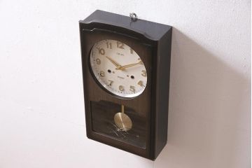 アンティーク時計　昭和レトロ　SEIKO(セイコー)　30DAY　電池式　金色の文字がお洒落な柱時計(掛け時計)(R-045565)