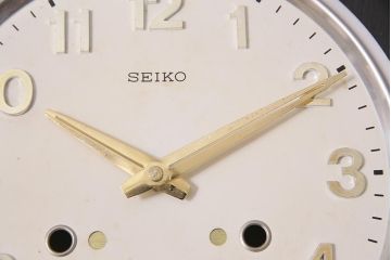 アンティーク時計　昭和レトロ　SEIKO(セイコー)　30DAY　電池式　金色の文字がお洒落な柱時計(掛け時計)(R-045565)