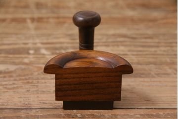 アンティーク雑貨　和製　昭和レトロ　使いこまれた質感が味わい深いウォールハンガー(壁用フック)(R-045579)