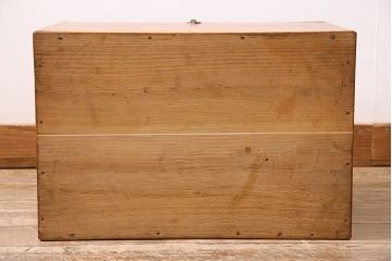 アンティーク雑貨　昭和レトロ　ヒノキ材　温かみのある質感が魅力の木製収納ボックス(小物入れ、収納箱、木箱)(R-045580)