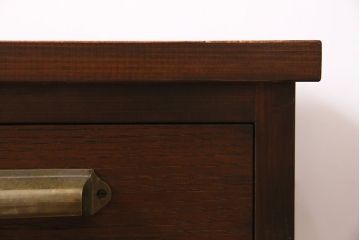 ラフジュ工房オリジナル　昭和初期　古建具リメイク　すりガラス　引き出し付き　レトロな雰囲気の鉄脚付リビングボード(収納棚、戸棚、テレビ台、キャビネット)(R-045581)