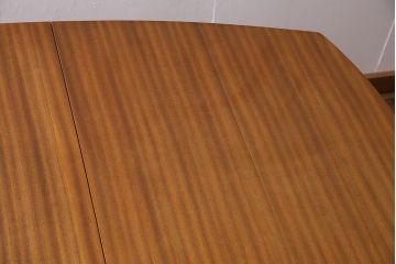ヴィンテージ家具　北欧ビンテージ　スタイリッシュなデザインのバタフライテーブル(ダイニングテーブル)(R-045582)