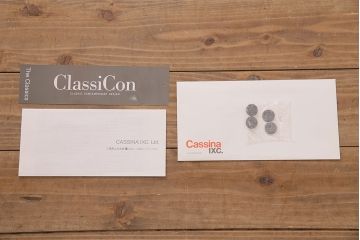 中古　Cassinaixc.(カッシーナイクスシー)取り扱い　ClassiCon(クラシコン)　Eileen Gray(アイリーン・グレイ)　ADJUSTABLE TABLE(アジャスタブルテーブル)　E1027　サイドテーブル(定価約15万円)(ガラステーブル、ラウンドテーブル)(R-045583)
