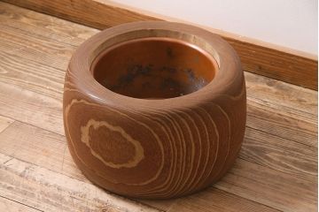 アンティーク雑貨　昭和初期　大胆な杢目が目を引く桐火鉢(木製火鉢、手あぶり)(R-045585)