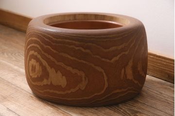 アンティーク雑貨　昭和初期　大胆な杢目が目を引く桐火鉢(木製火鉢、手あぶり)(R-045586)