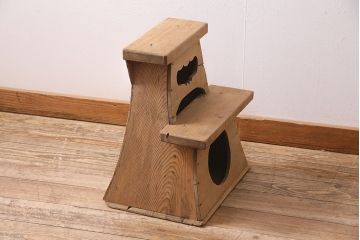 アンティーク家具　昭和初期　ストリップド(剥離)　杉材・ヒノキ材　木の風合いが楽しめるレトロな踏み台(花台)(R-045590)