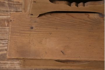 アンティーク家具　昭和初期　ストリップド(剥離)　杉材・ヒノキ材　木の風合いが楽しめるレトロな踏み台(花台)(R-045590)