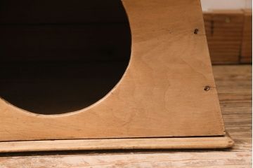 アンティーク家具　昭和初期　ストリップド(剥離)　杉材・ヒノキ材　木の風合いが楽しめるレトロな踏み台(花台)(R-045590)