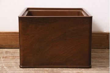 アンティーク雑貨　昭和初期　指物家具　桑材　美しい木目の角火鉢(木製火鉢、箱火鉢)(R-045621)